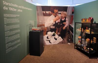 Bild vergr&ouml;&szlig;ern: Spielzeugausstellung_Tabakmuseum_B�nde_2