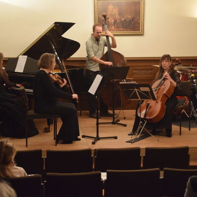 Bild vergr&ouml;&szlig;ern: Trio_Trio_2025_4